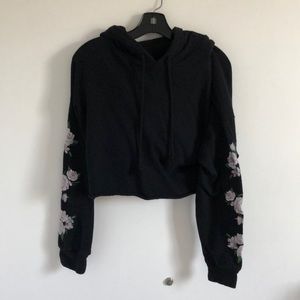Cropped Floral Embroidered Sleeve Hoodie in Black